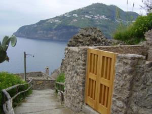 Insel Ischia. Wanderweg