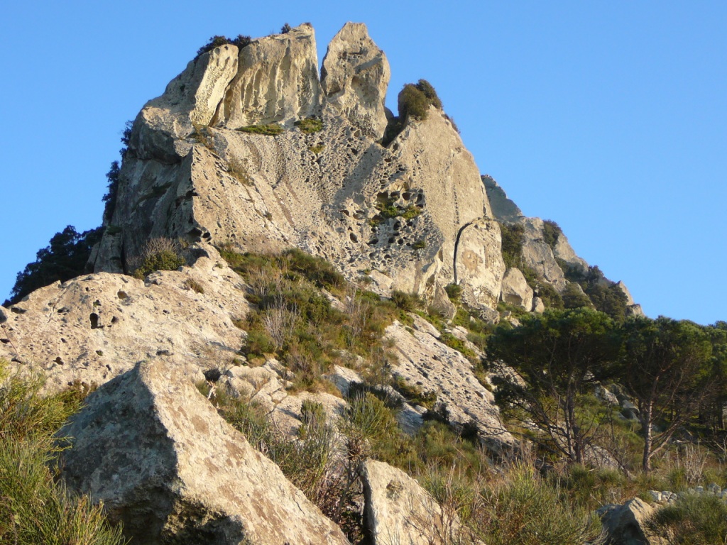 Forio d'Ischia. Blick auf Felsformation